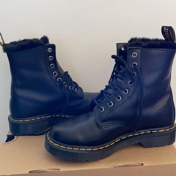 Dr. Martens black boots with fur size eu 37 - Picture 5 of 6